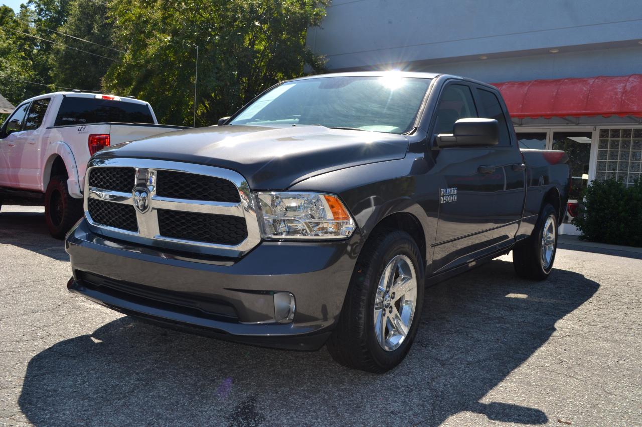 RAM 1500 Tradesman Quad Cab 2WD 2018