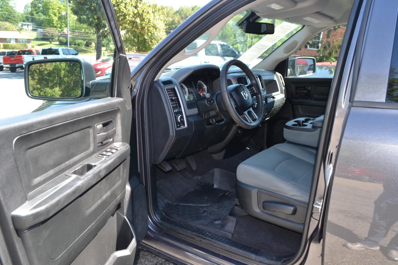RAM 1500 Tradesman Quad Cab 2WD 2018