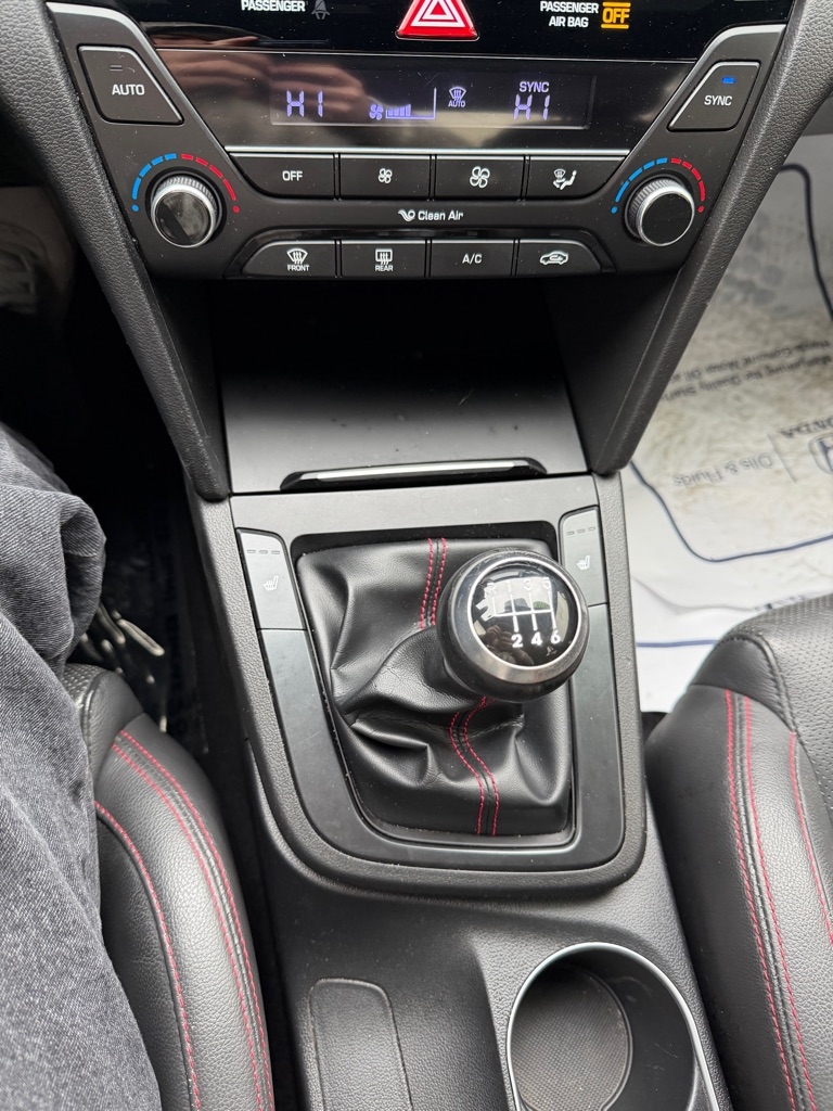 Hyundai Elantra  2018