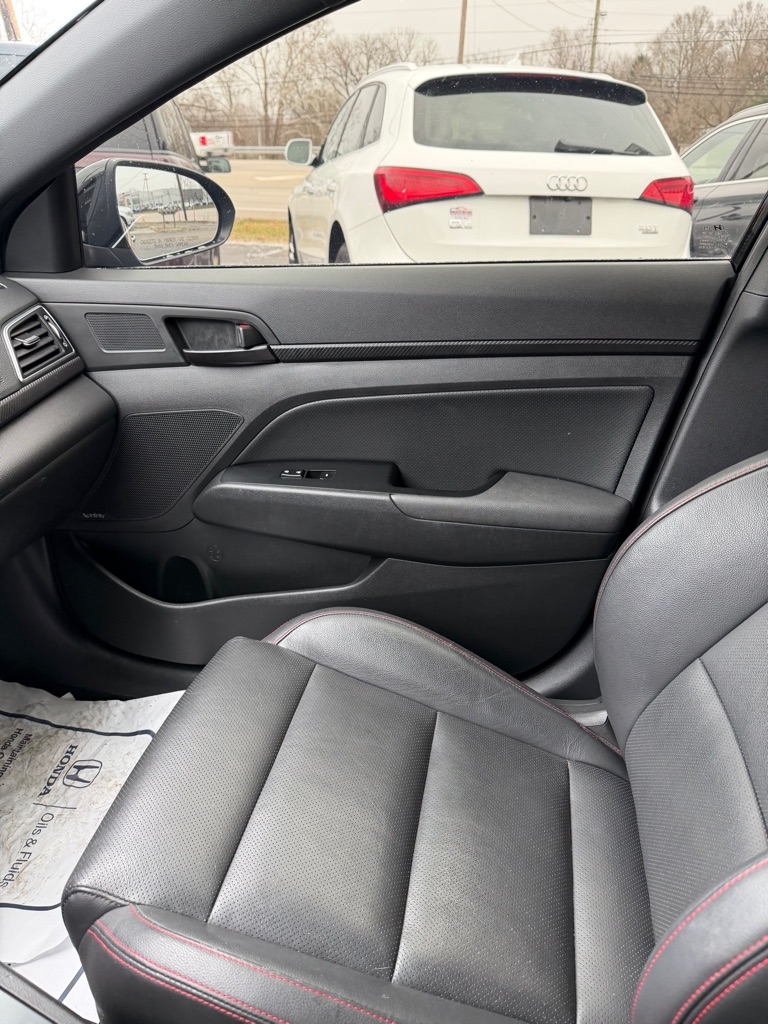 Hyundai Elantra  2018