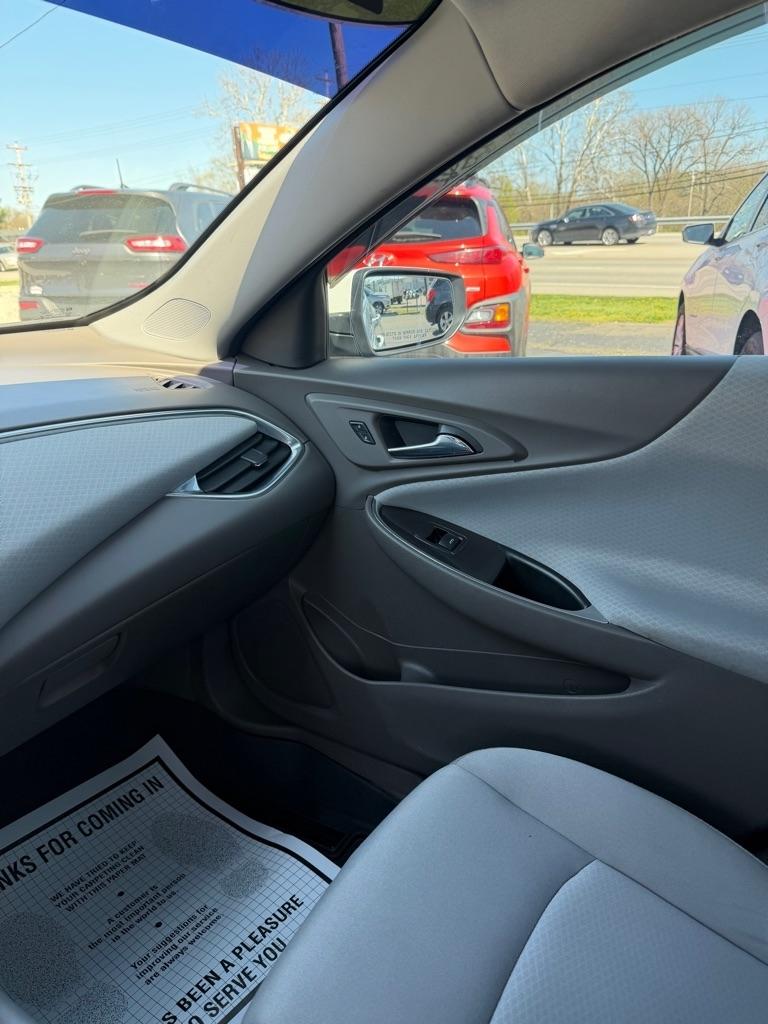 Chevrolet Malibu  2016