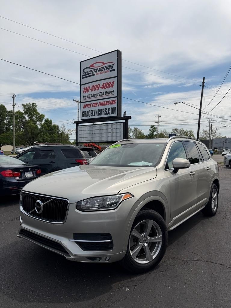 2016 Volvo XC90 T5 AWD Momentum's photo