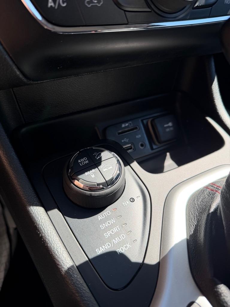 Jeep Cherokee  2015