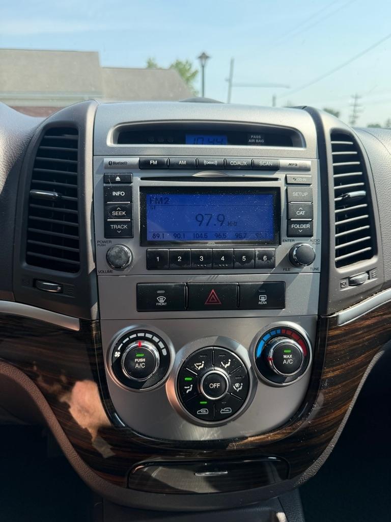 Hyundai Santa Fe  2012
