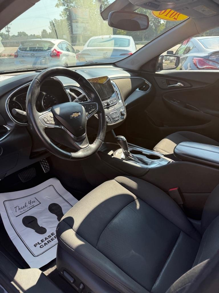 Chevrolet Malibu  2016
