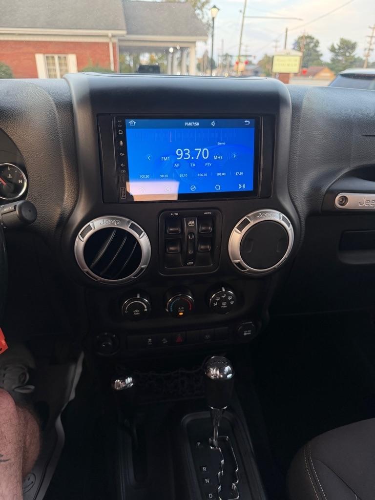 Jeep Wrangler  2015