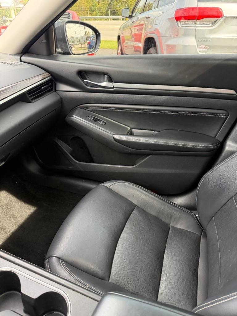 Nissan Altima  2019