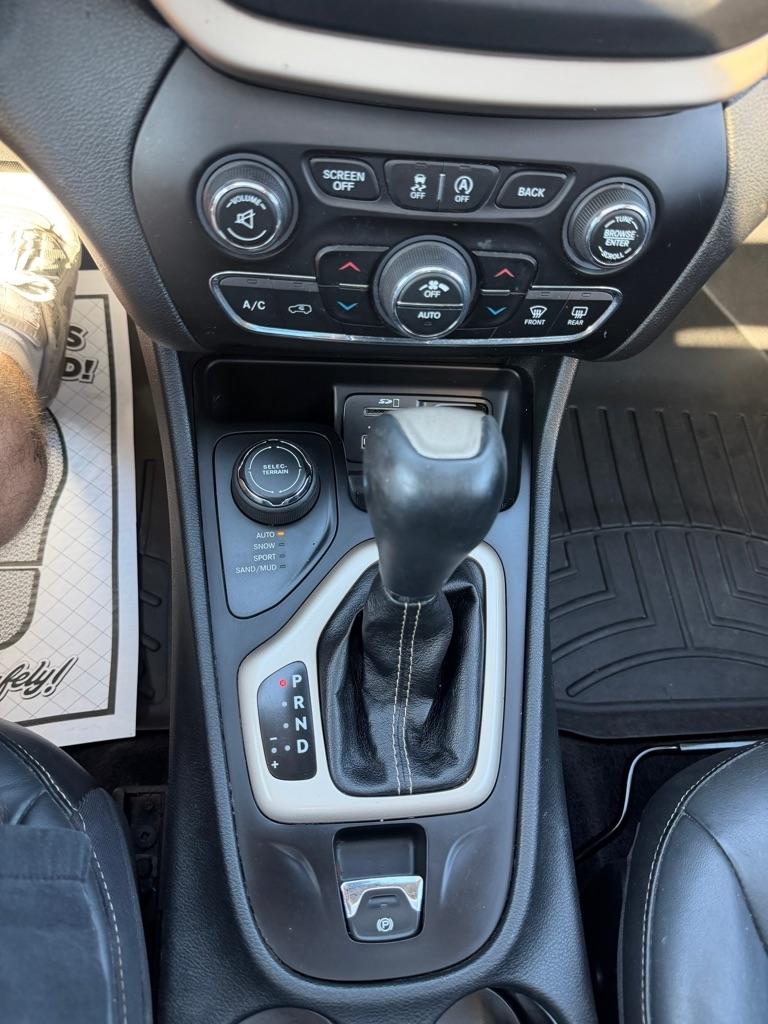 Jeep Cherokee  2015