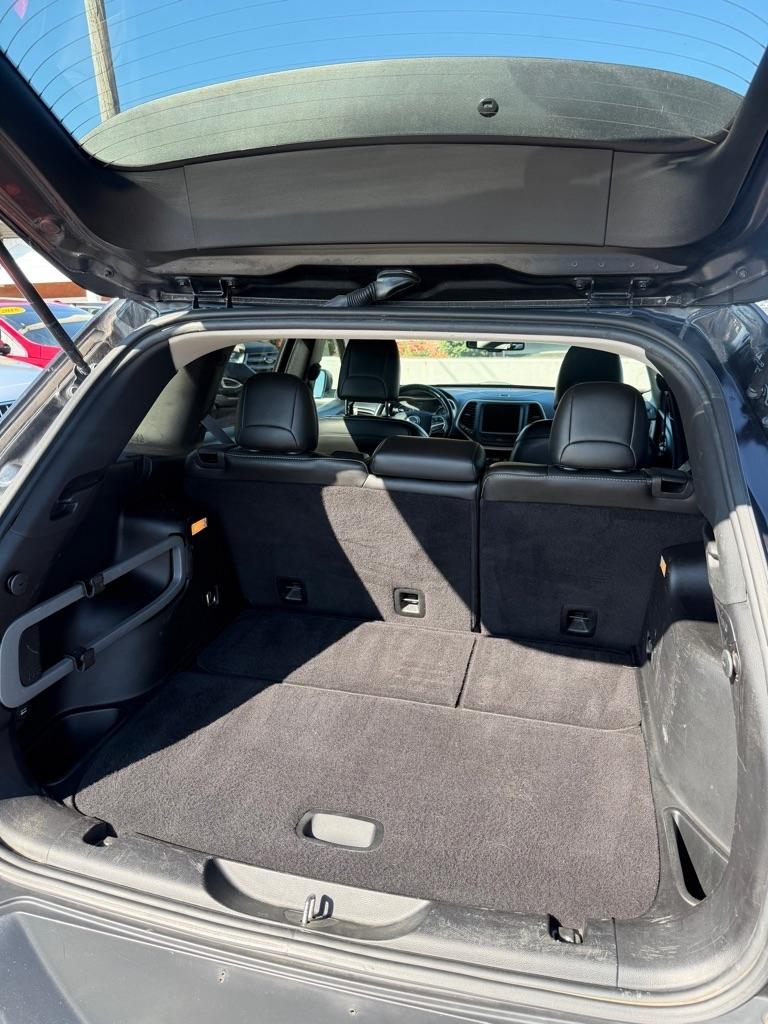 Jeep Cherokee  2015