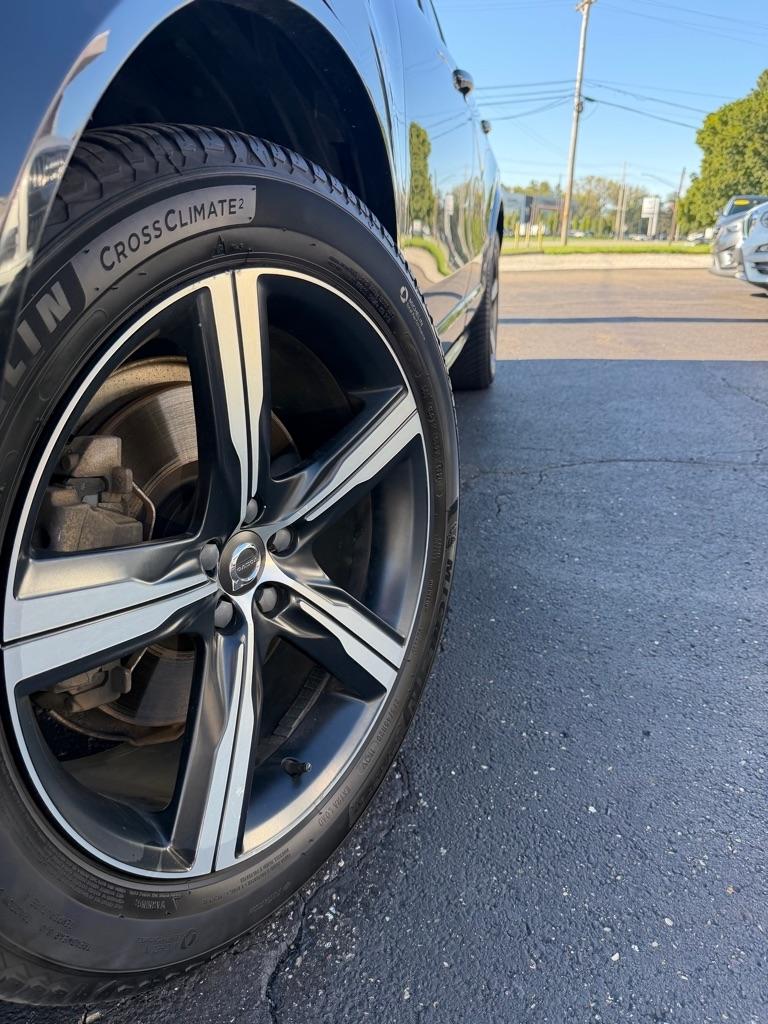 Volvo XC90  2019