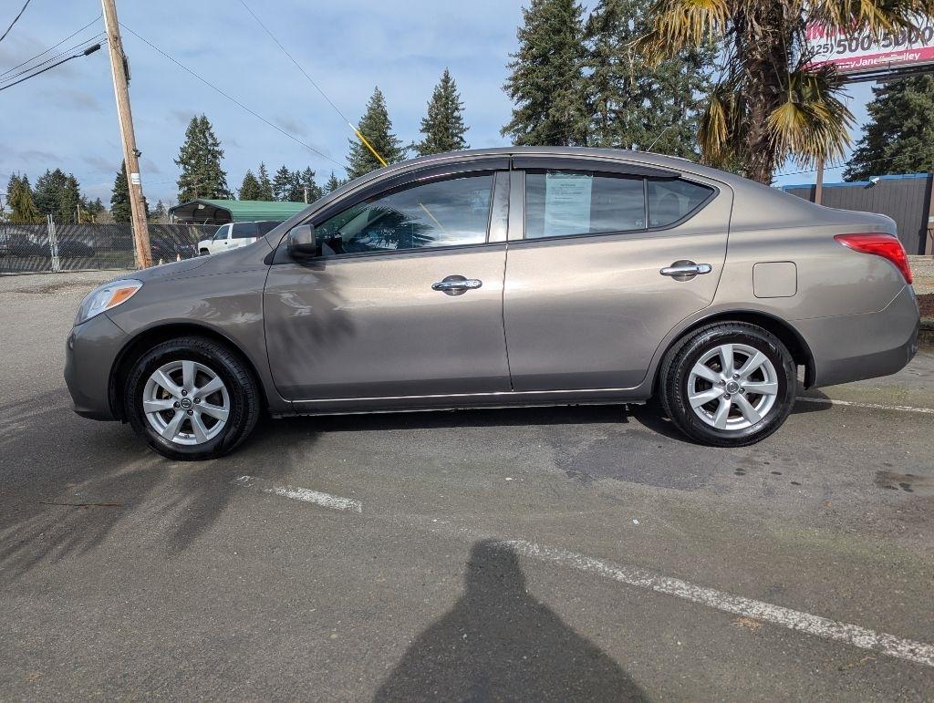 2012 Nissan Versa 1.6 S Sedan