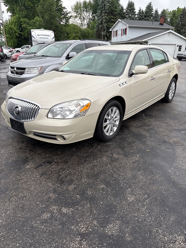 Buick Lucerne  2011