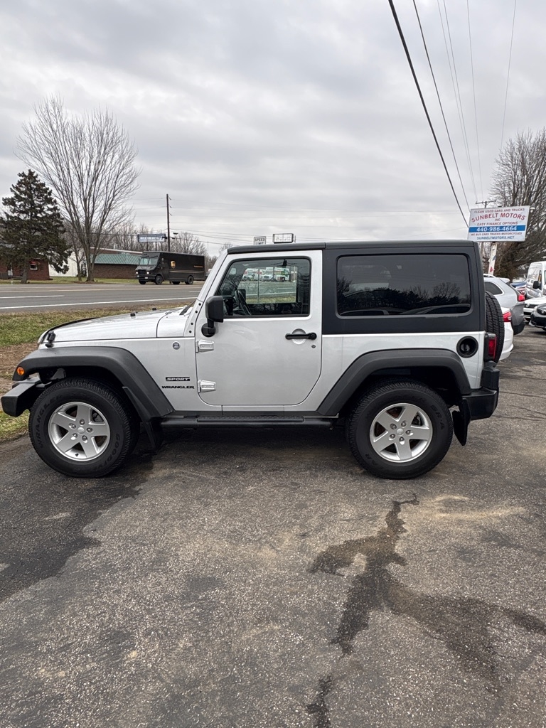 Jeep Wrangler  2011