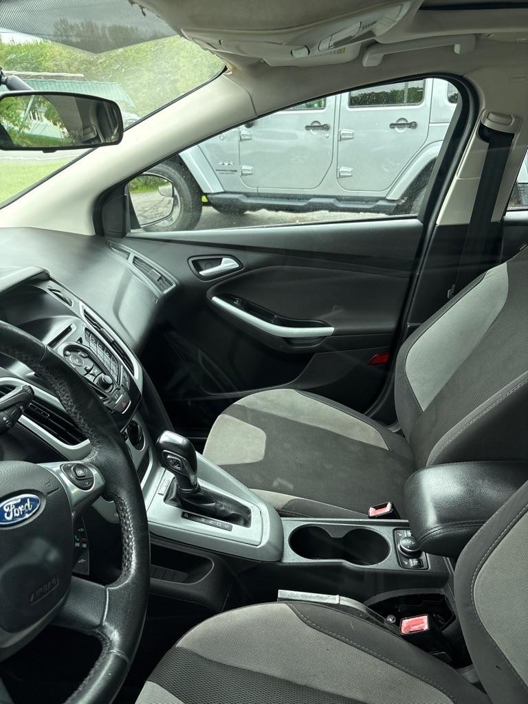 Ford Focus  2012