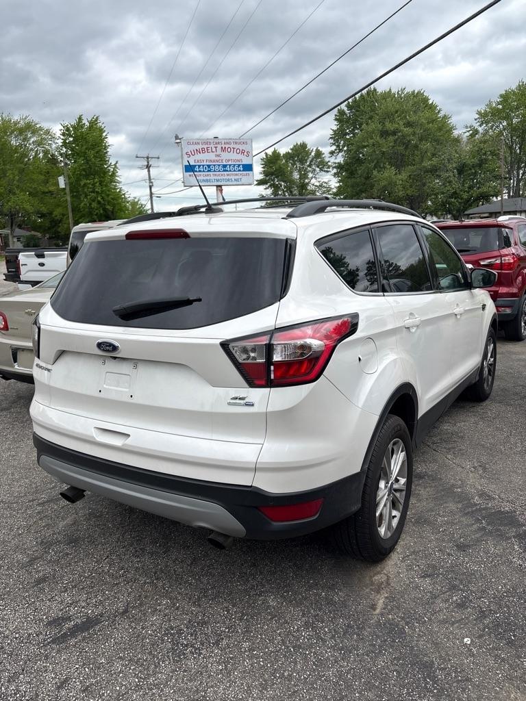 Ford Escape  2017