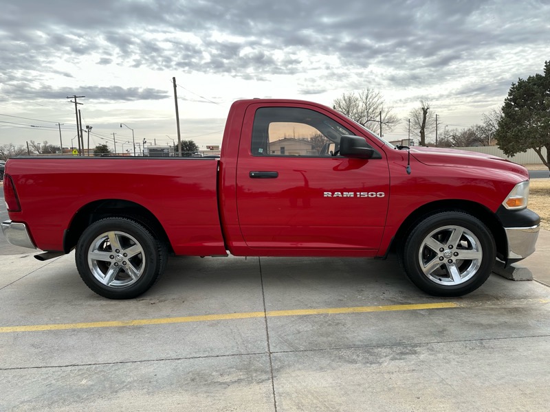 Dodge 1500 ST SWB 2WD 2012
