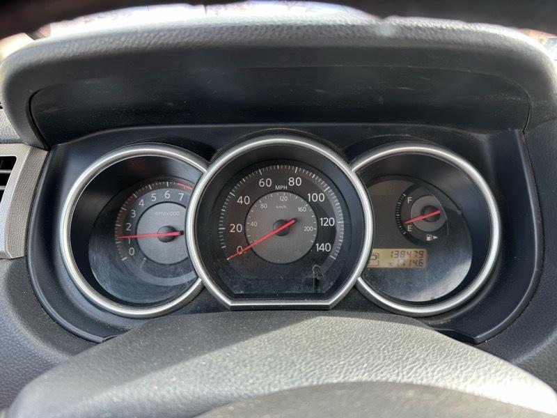 Nissan Versa 1.8 S Hatchback 2009