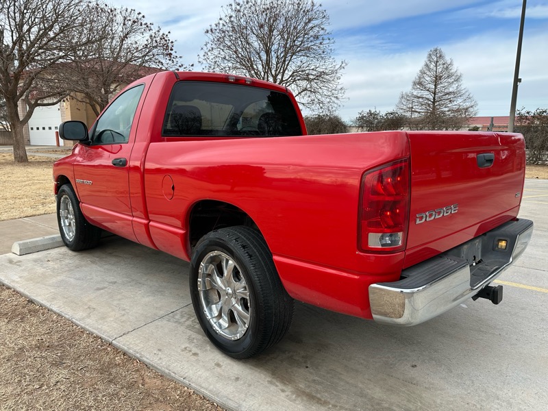 Dodge Ram 1500 2dr Reg Cab 120.5 SLT 2004