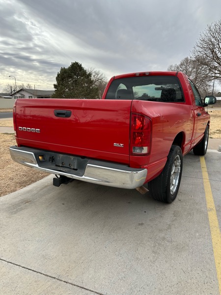 Dodge Ram 1500 2dr Reg Cab 120.5 SLT 2004