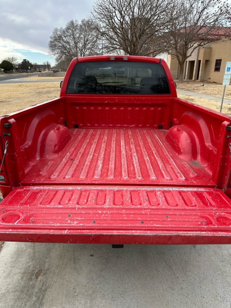 Dodge Ram 1500 2dr Reg Cab 120.5 SLT 2004