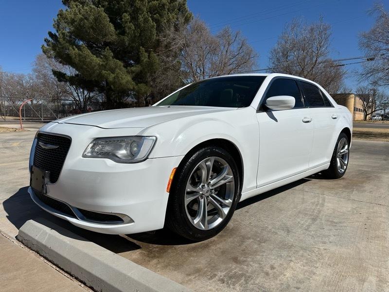 Chrysler 300 Limited RWD 2017