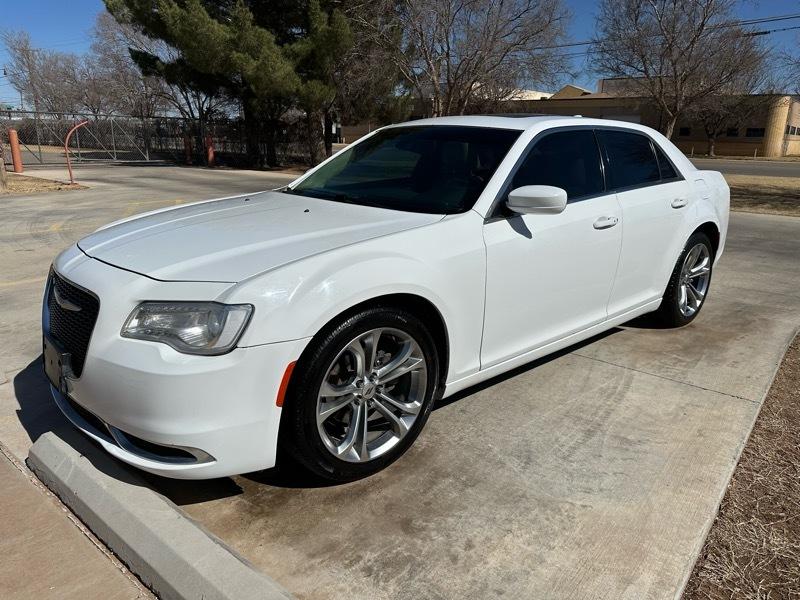 Chrysler 300 Limited RWD 2017
