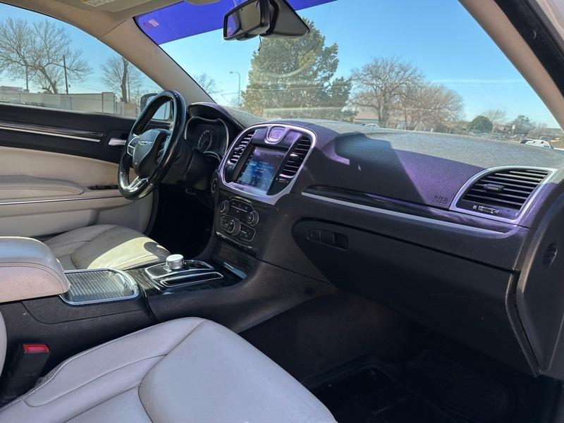 Chrysler 300 Limited RWD 2017