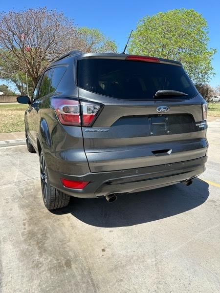 Ford Escape Titanium FWD 2017