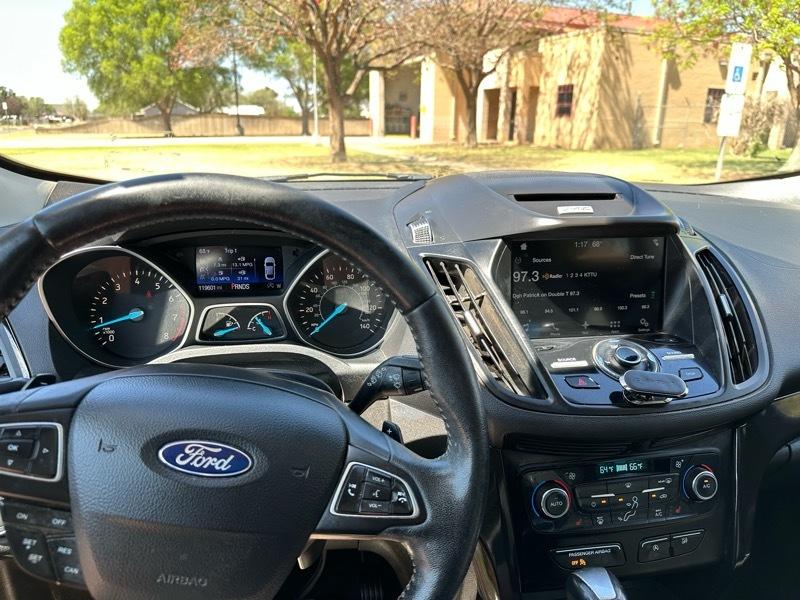 Ford Escape Titanium FWD 2017