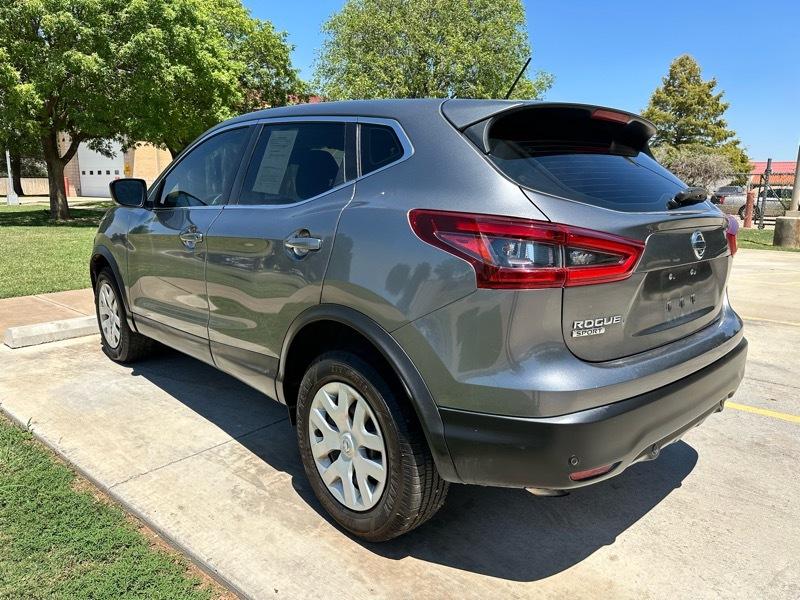 Nissan Rogue Sport S 2020