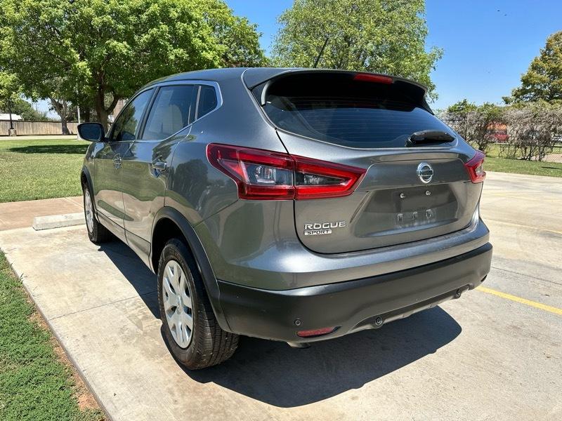 Nissan Rogue Sport S 2020