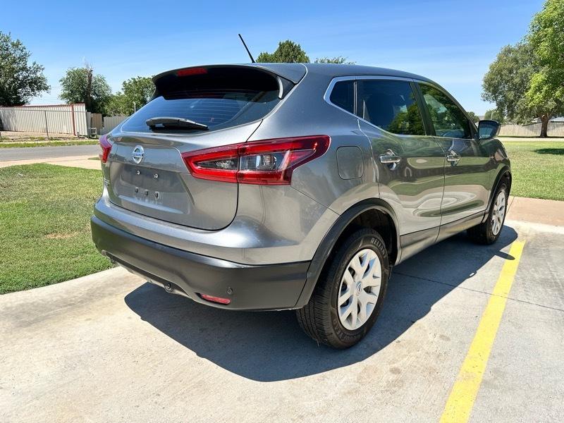 Nissan Rogue Sport S 2020