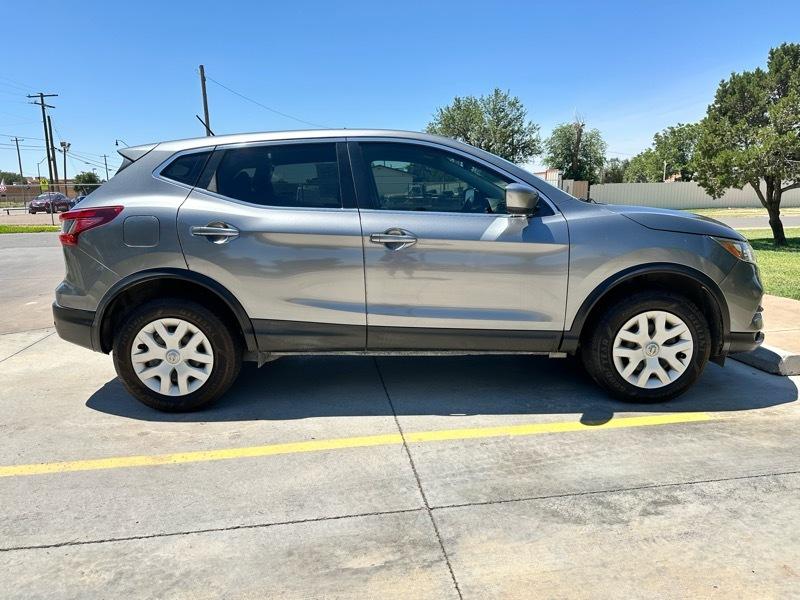 Nissan Rogue Sport S 2020