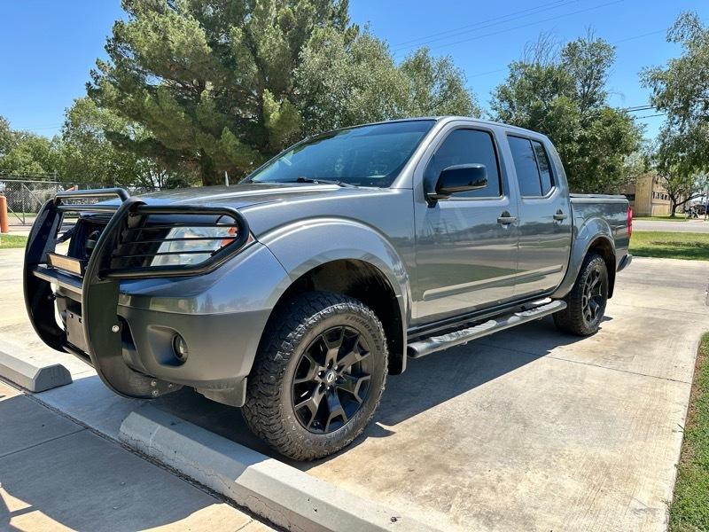 Nissan Frontier SV Crew Cab 4X4 V6 2019