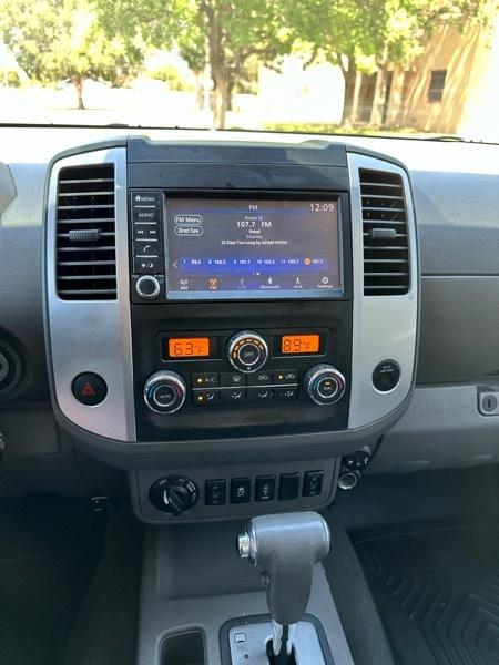 Nissan Frontier SV Crew Cab 4X4 V6 2019