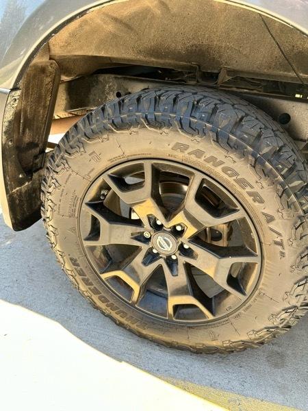 Nissan Frontier SV Crew Cab 4X4 V6 2019