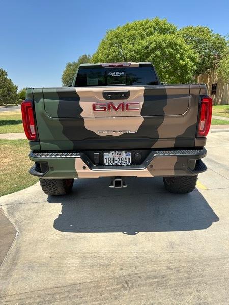GMC Sierra 2500HD Denali Crew Cab 4WD SB 2022
