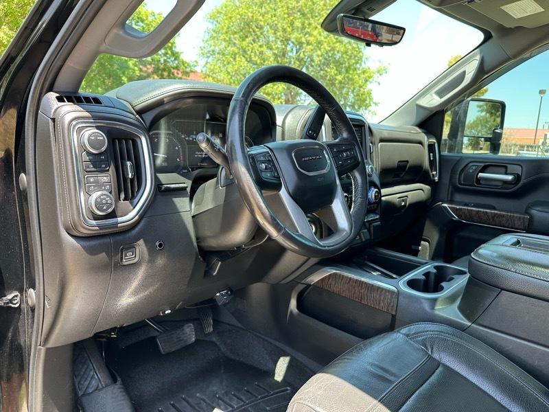 GMC Sierra 2500HD Denali Crew Cab 4WD SB 2022