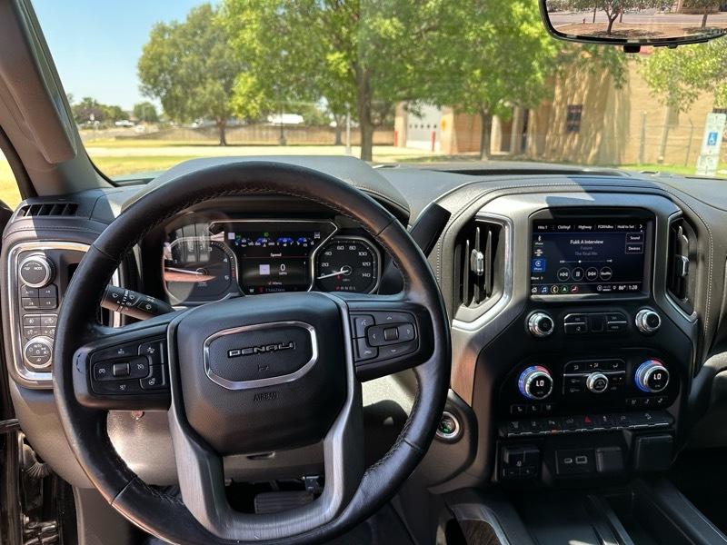 GMC Sierra 2500HD Denali Crew Cab 4WD SB 2022