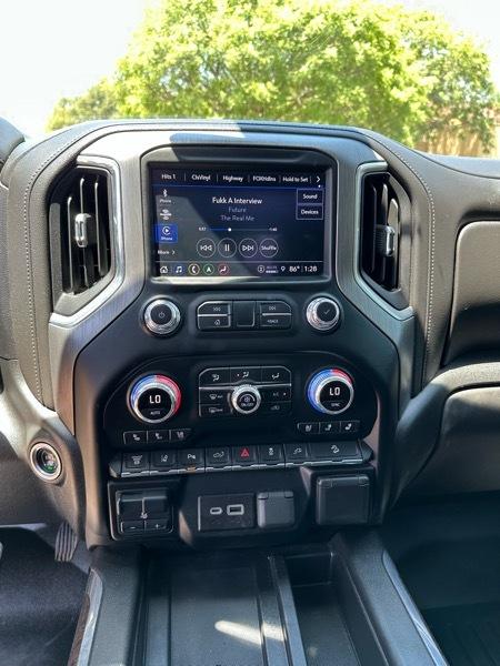 GMC Sierra 2500HD Denali Crew Cab 4WD SB 2022