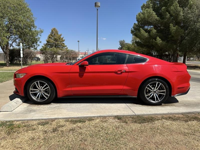 Ford Mustang EcoBoost Coupe 2016
