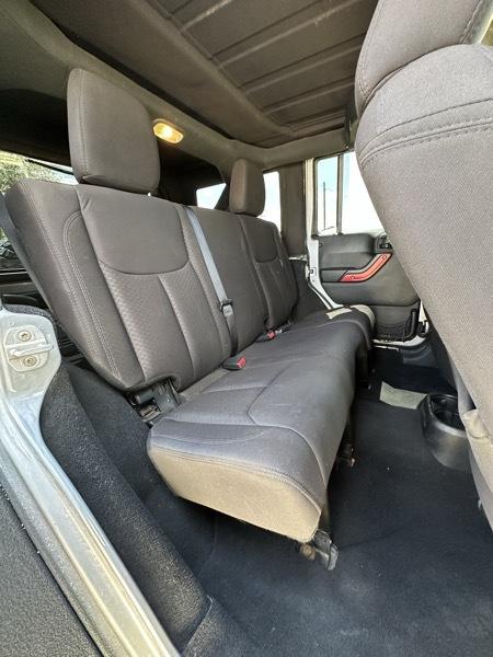 Jeep Wrangler Unlimited Sport 4WD 2013