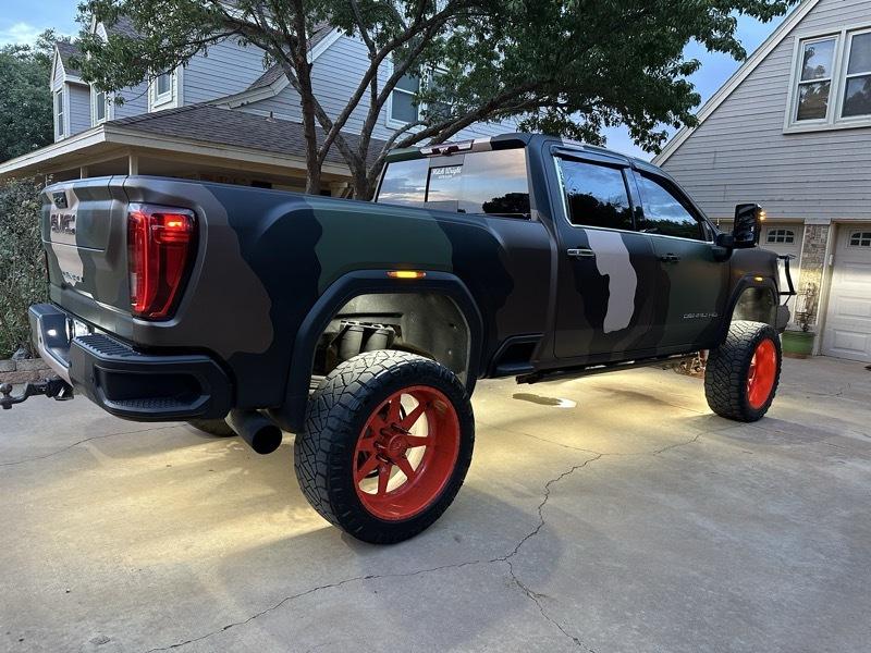 GMC Sierra 2500HD Denali Crew Cab 4WD SB 2022