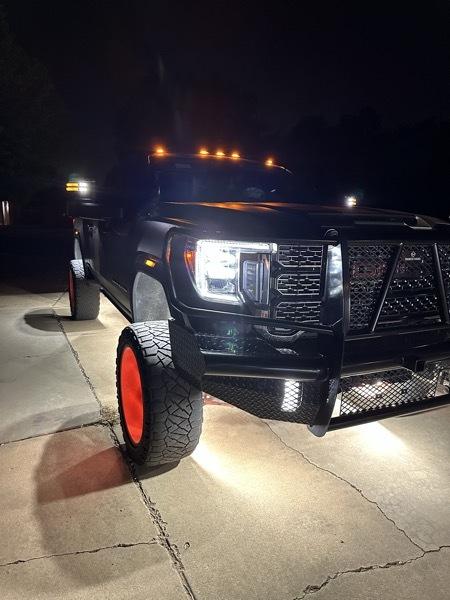GMC Sierra 2500HD Denali Crew Cab 4WD SB 2022