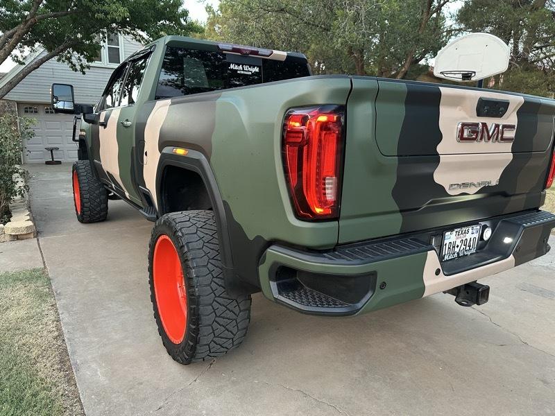 GMC Sierra 2500HD Denali Crew Cab 4WD SB 2022