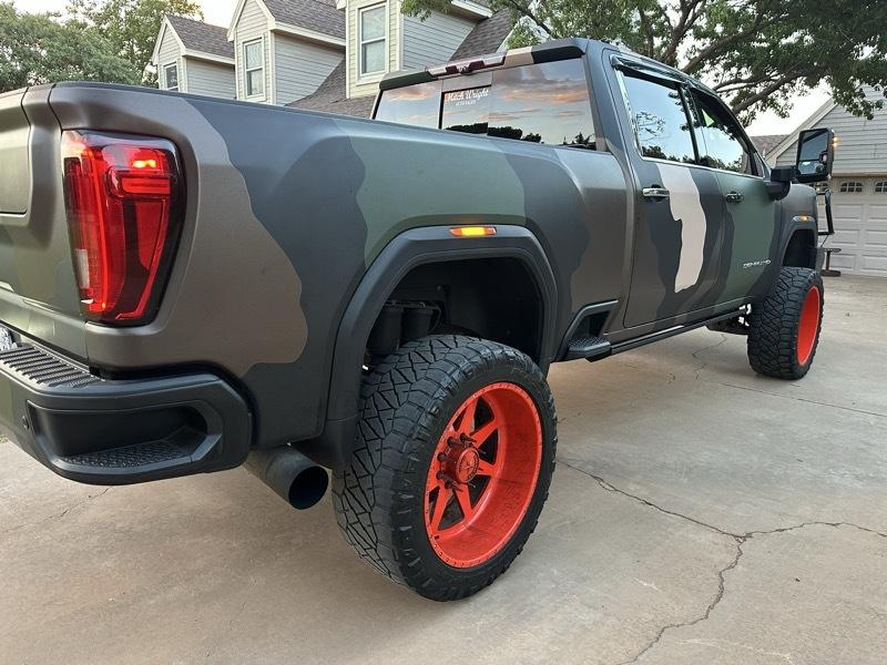 GMC Sierra 2500HD Denali Crew Cab 4WD SB 2022