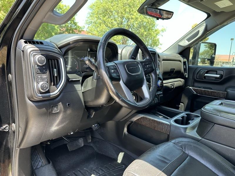 GMC Sierra 2500HD Denali Crew Cab 4WD SB 2022