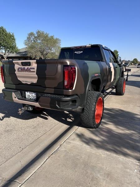 GMC Sierra 2500HD Denali Crew Cab 4WD SB 2022
