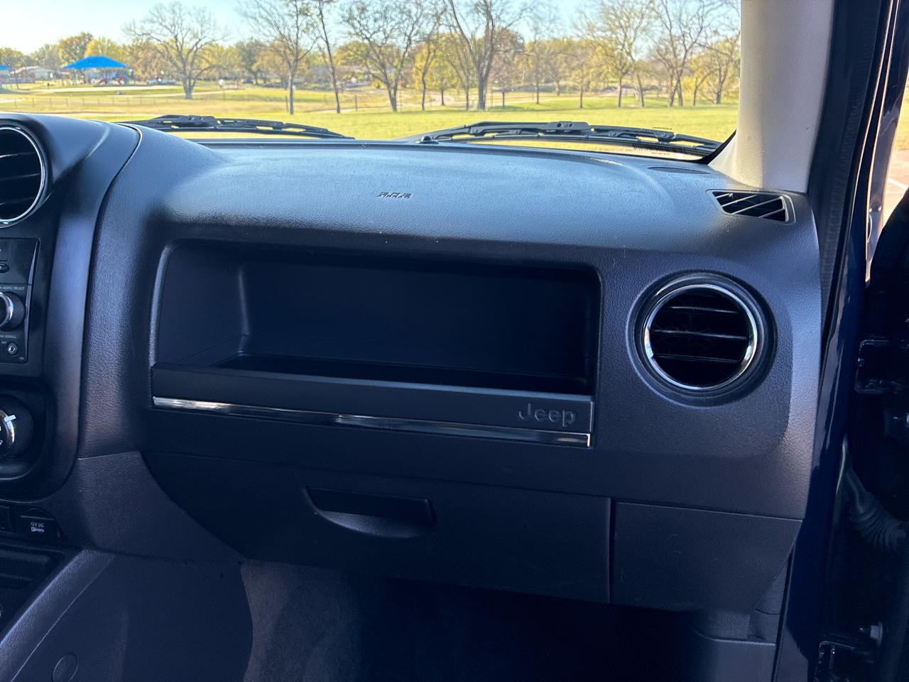 Jeep Patriot Latitude 2WD 2016