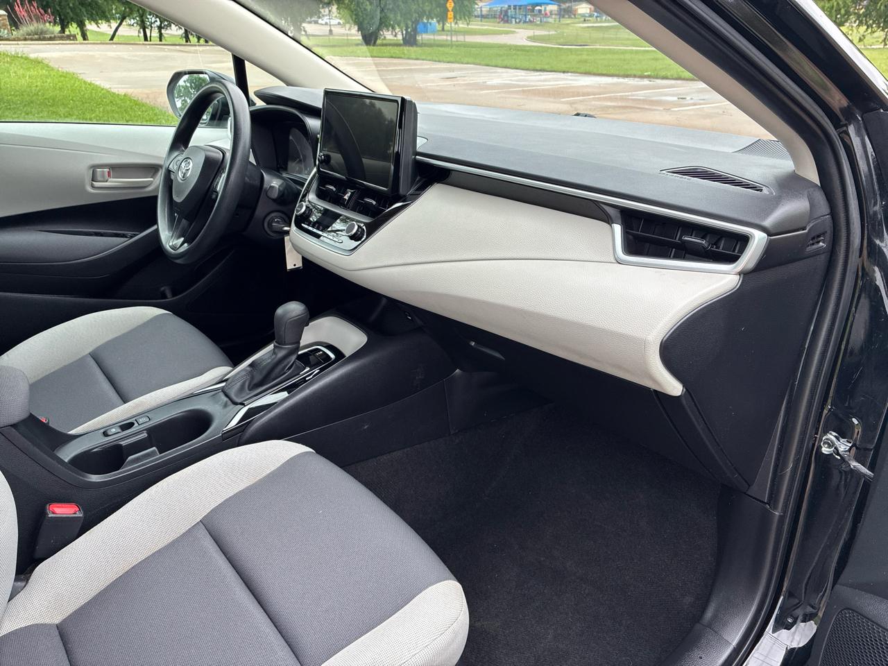 Toyota Corolla LE 2023